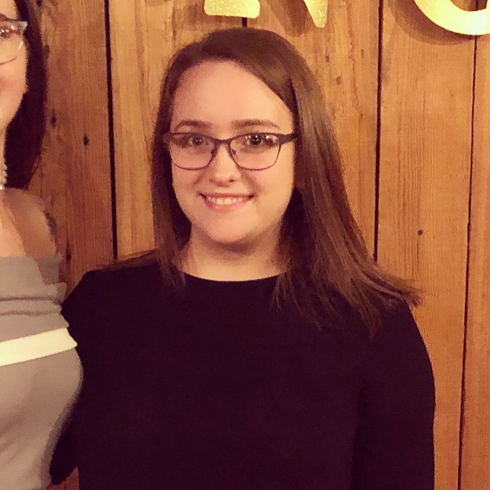 Meet your Posher, Elizabeth